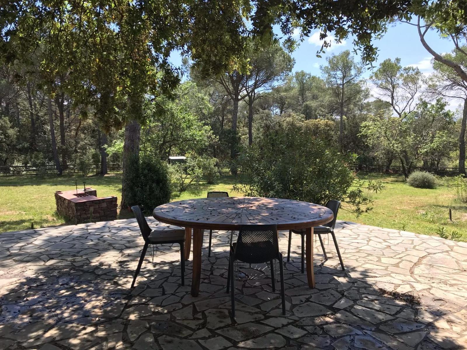 Residence Gabrielle Le Cannet Des Maures Extérieur photo